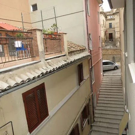 La Vite Sul Tetto * 아구글리아노