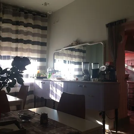 La Vite Sul Tetto 펜션 *